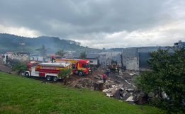 Incêndio de grandes proporções atinge indústria de Caibi
