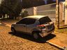 Mulher colide carro em veículo estacionado em São Miguel do Oeste