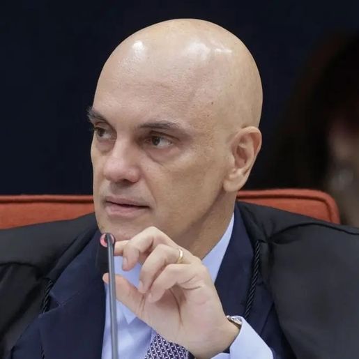 Oposição envia novo pedido de impeachment contra Moraes por suposta ligação com Banco Master
