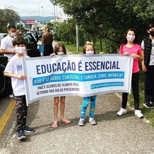 OUÇA: Grupo de pais cobra a volta as aulas em São Miguel do Oeste