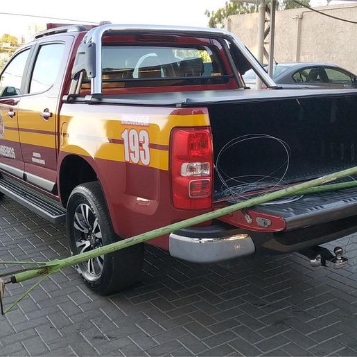 Bombeiros de Iporã do Oeste recebem doação de motor de barco da Polícia Militar Ambiental