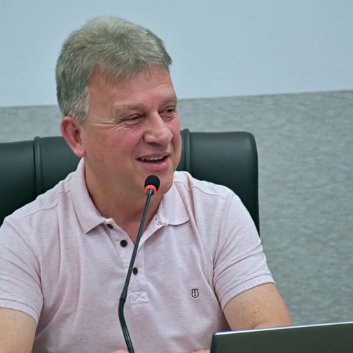 Vereadores pedem informações sobre áreas industriais e pagamento de ITBI
