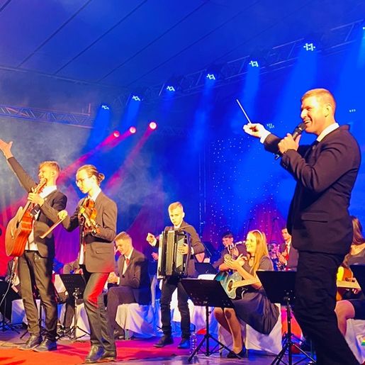 Show da Orquestra de Itapiranga reúne grande público