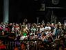 Show com Família Lima leva milhares de pessoas para praça em SMO 