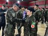 Militares do Exército prestam juramento à Bandeira em solenidade do Dia do Soldado