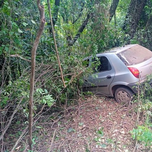 Saída de pista deixa condutor ferido na SC 163, em Itapiranga