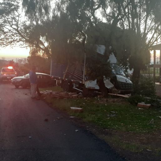 Colisão deixa mulher ferida na SC 163 em Iporã do Oeste