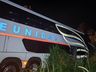 Ônibus com 49 passageiros se envolve em acidente na BR-470