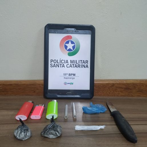 Polícia encontra drogas em veículo no centro de Itapiranga