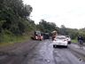 Carreta sai da pista e tomba às margens da BR 163 em São José do Cedro