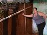 Casal com seis filhos precisa de ajuda após enxurrada invadir sua casa