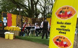 VÍDEO: Festividades do dia D Deutschland e mês da Oktoberfest movimenta Itapiranga
