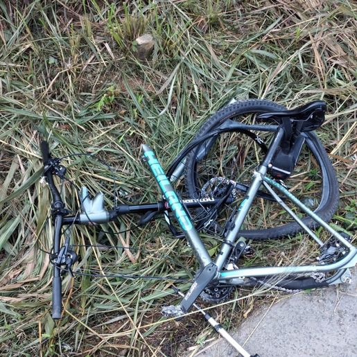 Quatro ciclistas são atropelados por carro em rodovia estadual de SC
