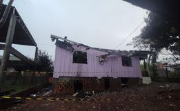 Incêndio criminoso destrói casa em São Lourenço do Oeste