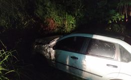 Casal de idosos sofre ferimentos em acidente de trânsito no interior