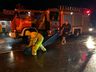Corpo de Bombeiros distribui lonas e auxilia moradores em Bandeirante