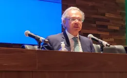 Guedes confirma plano de desvincular salário mínimo da inflação