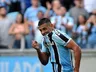 Grêmio vence o Guarani e Diego Souza faz retorno magistral com três gols
