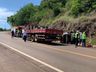 VÍDEO:  Colisão frontal entre carro e caminhão deixa dois feridos na BR-282 