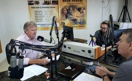 Rádio Oeste recebe lideranças para avaliação do ano e projeções para 2023
