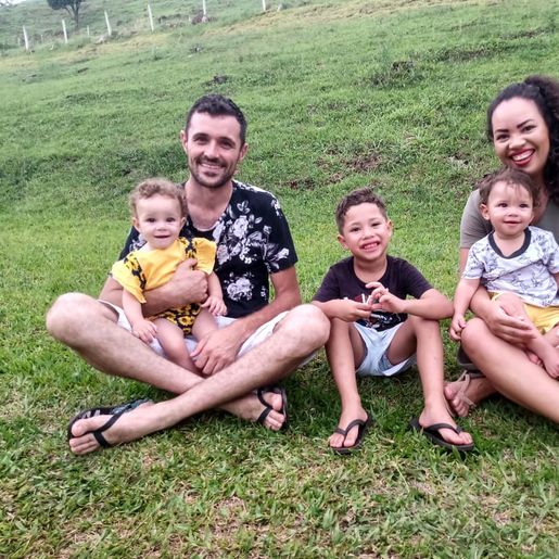 Folga no trabalho evitou mãe de levar gêmeos a creche no dia da chacina em Saudades