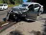 Veículo fica parcialmente destruído em colisão frontal na BR 282, em SMOeste 