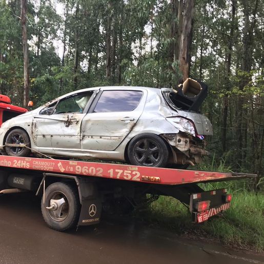 Bebê morre após ser ejetado de automóvel durante acidente em SMOeste