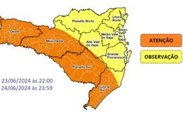 Frente fria coloca áreas de SC em alerta para temporais neste domingo