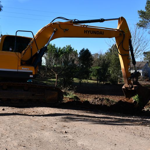 Setor de Obras de Guaraciaba realiza trabalhos de drenagem em estradas rurais