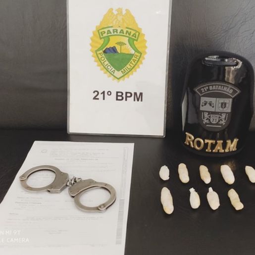  Após denúncia, homem é preso transportando 90 gramas de cocaína no estômago