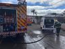 Kombi pega fogo em SMO minutos antes de viagem para Foz do Iguaçu