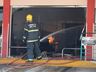 Incêndio de grandes proporções atinge supermercado e residências em SMOeste