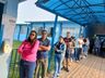 Eleitores formam filas nos dois maiores locais de votação em Iporã do Oeste