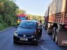Colisão lateral entre carreta e carro na BR-163 mobiliza bombeiros