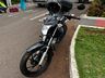 Colisão entre carro e moto deixa homem ferido no centro de SMO 