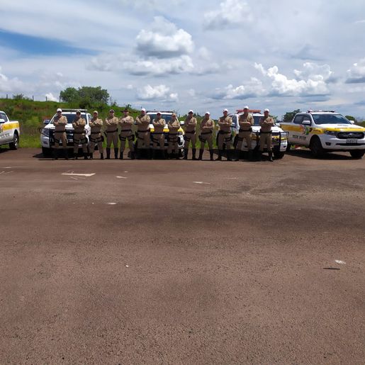 Polícia Militar Rodoviária realiza instrução de direção de caminhonete 4x4 para Policiais Militares