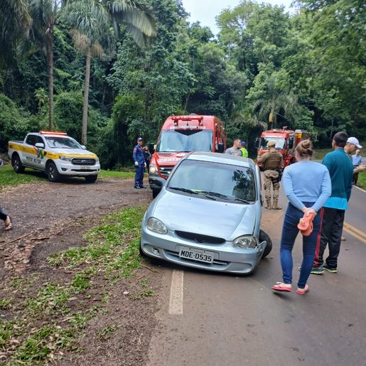 Acidente é registrado na Curva da Gruta em SJO