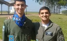 Saiba quem são as vítimas de queda de avião da FAB em Santa Catarina