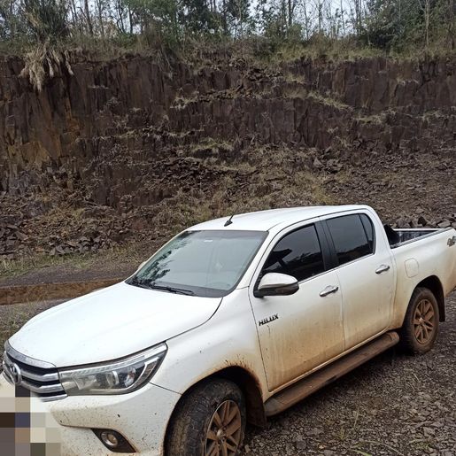 Criminosos armados rendem morador e roubam Hilux em Campo Erê