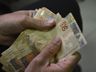 Governo mantém previsão do salário mínimo de R$ 1.502 para 2025