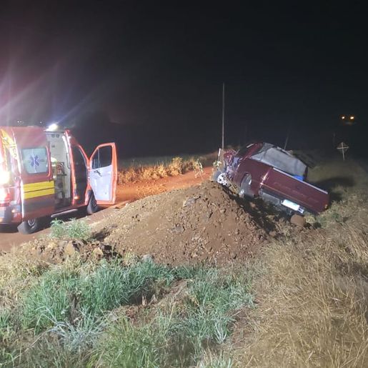 Acidente entre caminhão e carro é registrado na BR 163