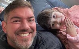 Pai e filha de 3 anos que passariam Dia dos Pais em SC estavam em avião que caiu 