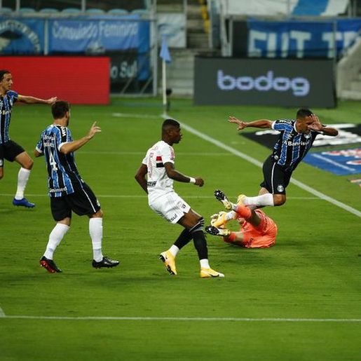 Pela semifinal da Copa do Brasil Grêmio vence o São Paulo e larga em vantagem