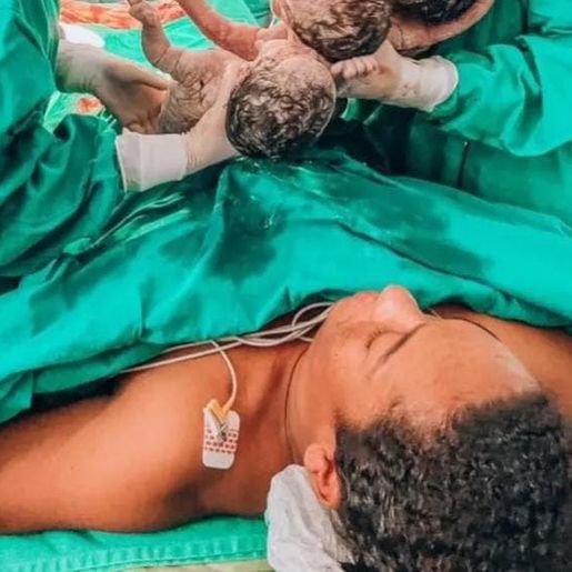 Mãe que deu à luz a trigêmeos é internada em estado grave na UTI em Itajaí um dia após parto