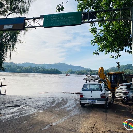 Travessia da balsa é retomada em Itapiranga