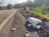 Carreta carregada de leite tomba à margem da pista de desvio na BR 163, em São José do Cedro