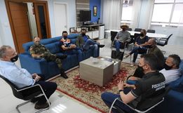 Prefeitura e autoridades elencam ações de combate à falta de água em SMOeste