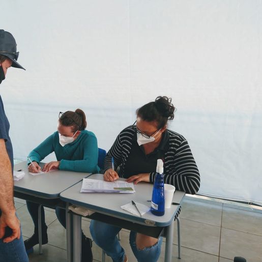 Pessoas acima de 50 anos serão vacinadas contra Covid nesta quarta-feira