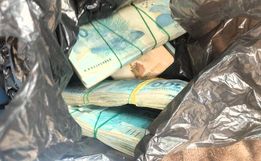 PRF flagra trio com quase R$ 300 mil em dinheiro na BR-282 em Maravilha 