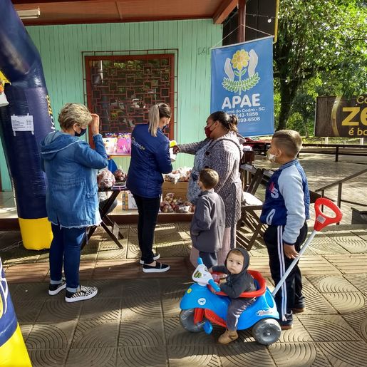 Escola Especial Viviane realiza projeto páscoa